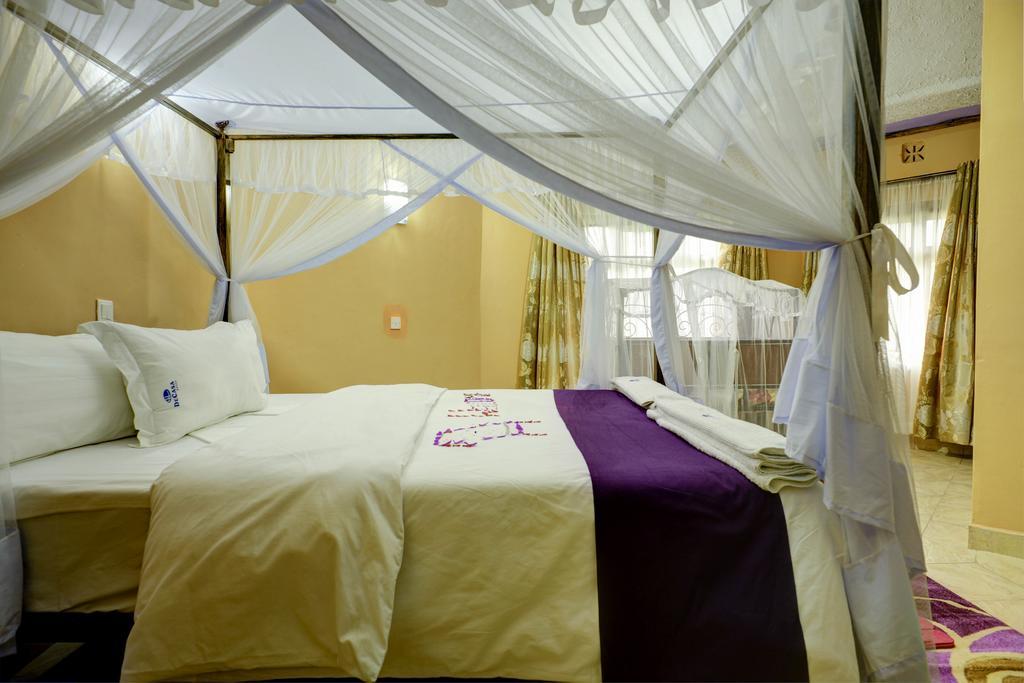 Burch's Resort 3*